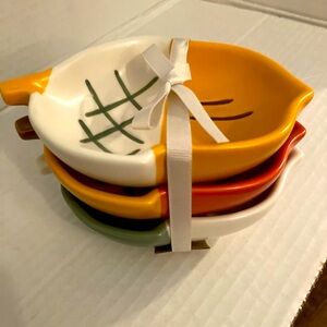 Hallmark 3 bowls Fall Acorns dishwasher/microwave safe 03/23 never been used.